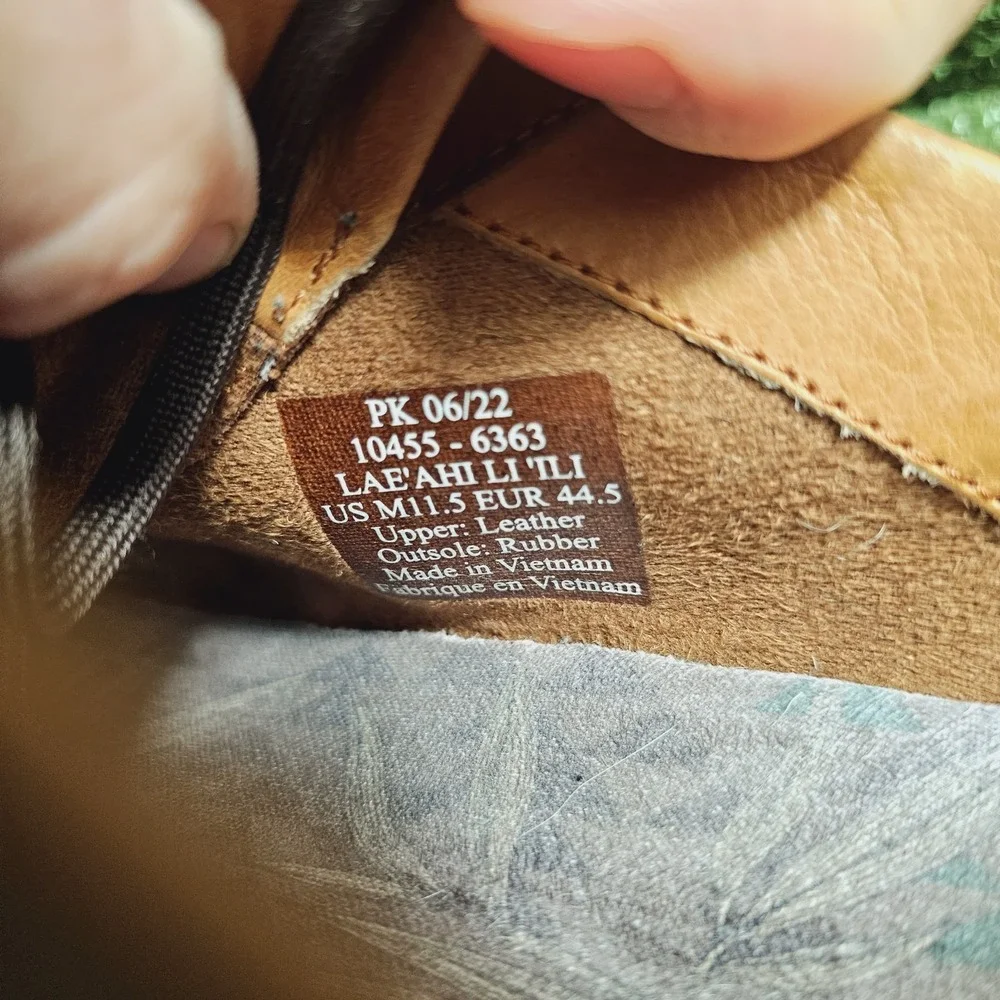 OluKai Lae'ahi Li Ili Brown Leather Drop Heel Casual Sneakers Mens Size 11.5